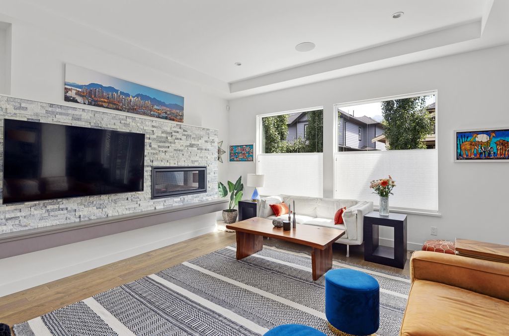 listing image 1108322051397401231