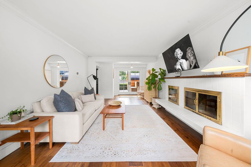 listing image 1100927691026501725