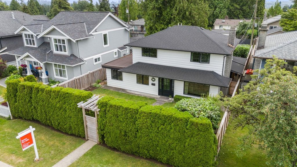 listing image 1106308537799983759