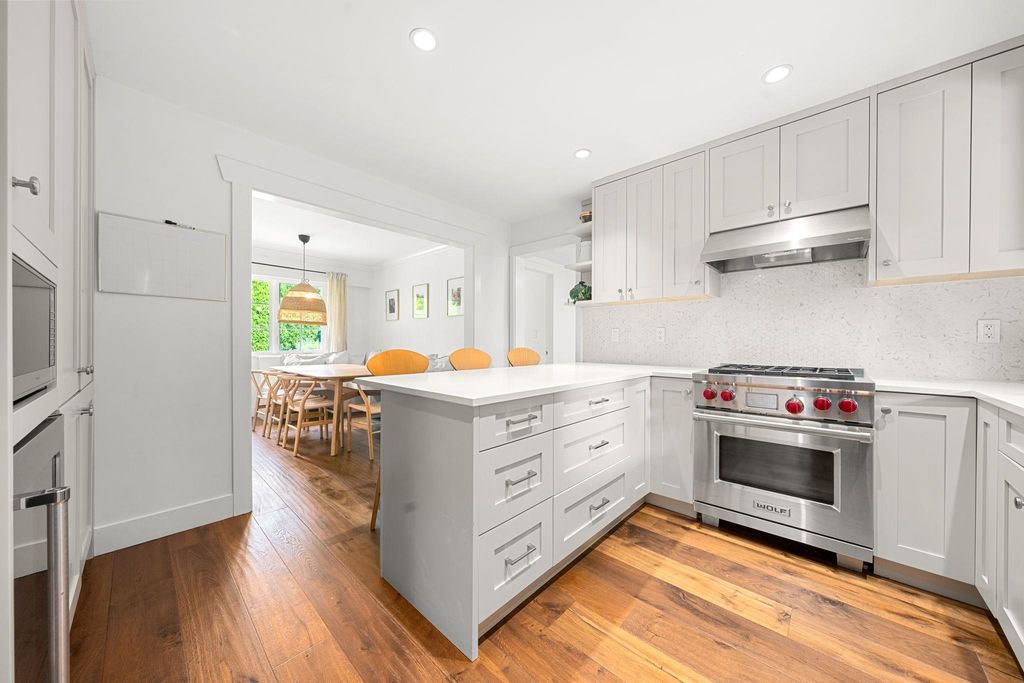 listing image 1102182904661159881