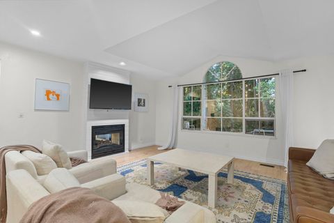 31 Deerwood Place Port Moody BC V3H 4X7