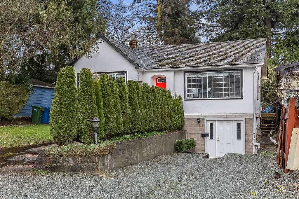 Photo of 33944 Mccrimmon Drive, Abbotsford, BC V2T 2V3 (MLS # R3128000)