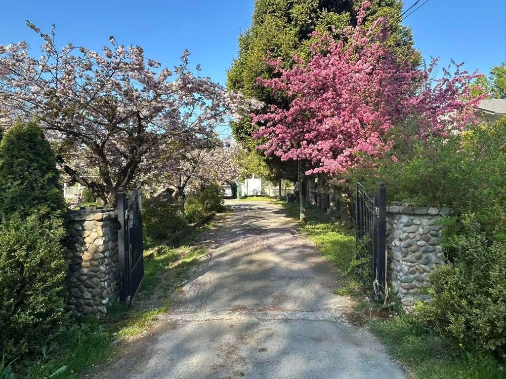 Photo of 5007 Boundary Road, Abbotsford, BC V3G 2N4 (MLS # R3110354)