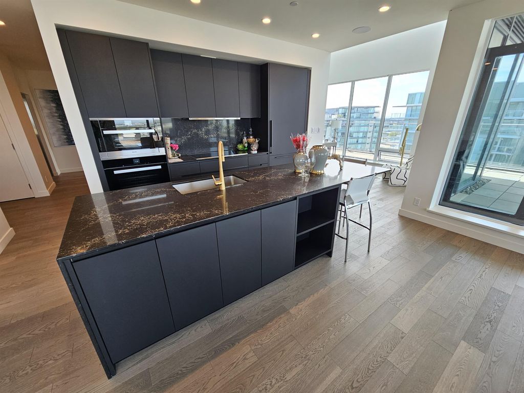 listing image 1101095410572971932