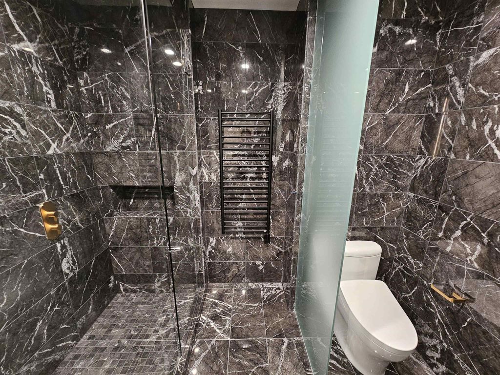 listing image 1100264001277999057