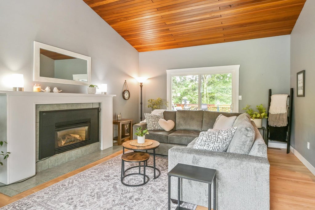 Photo of 23913 58a Avenue, Langley, BC V2Z 1A5 (MLS # R3133397)