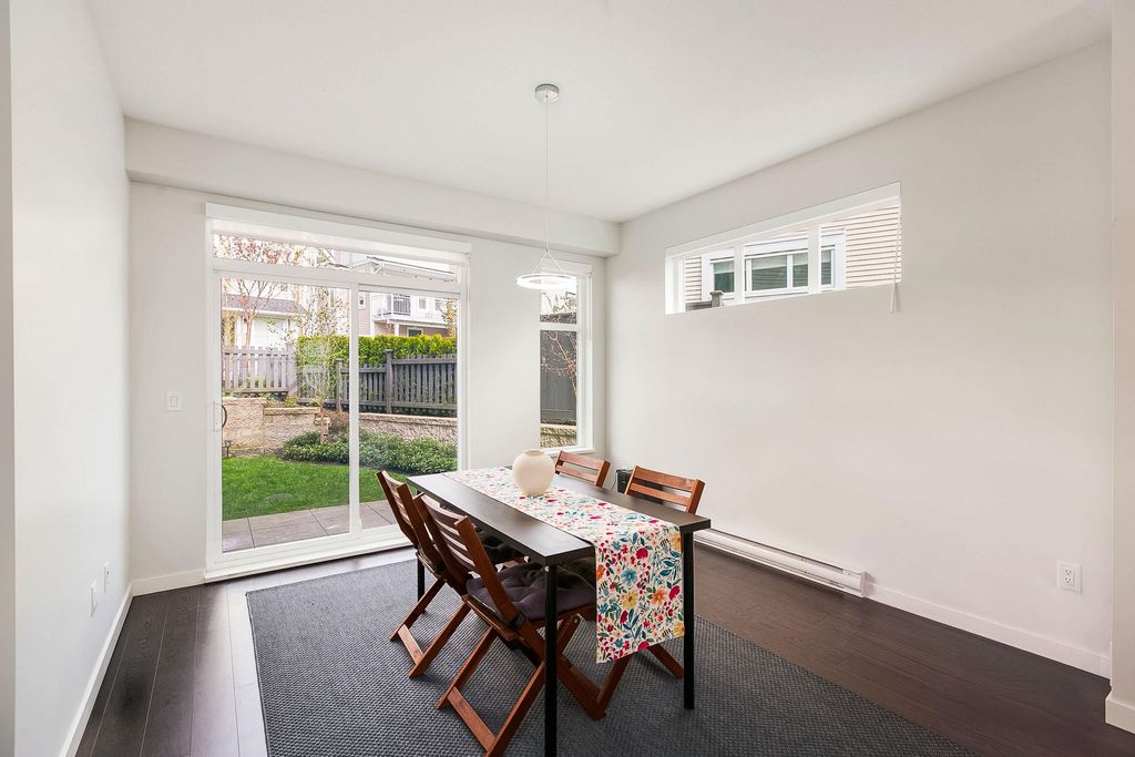 listing image 1104785328185057156