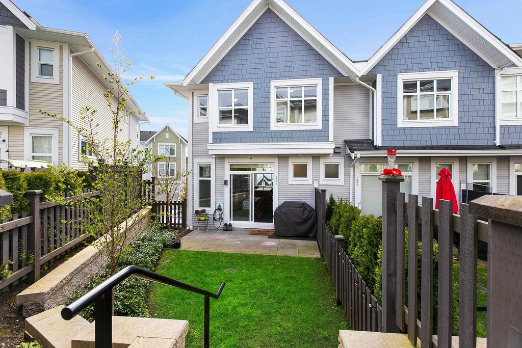 listing image 1108819097383679745