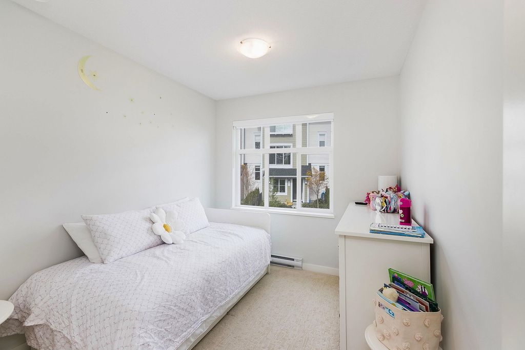 listing image 1109056171753205704
