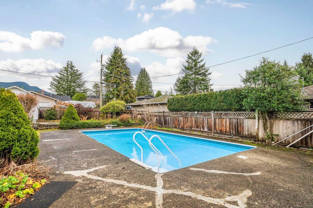 listing image 1105635188443466500