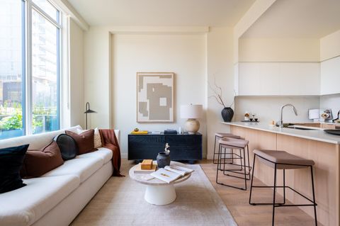 308 Alderson Avenue 102 Coquitlam BC V3K 0J2