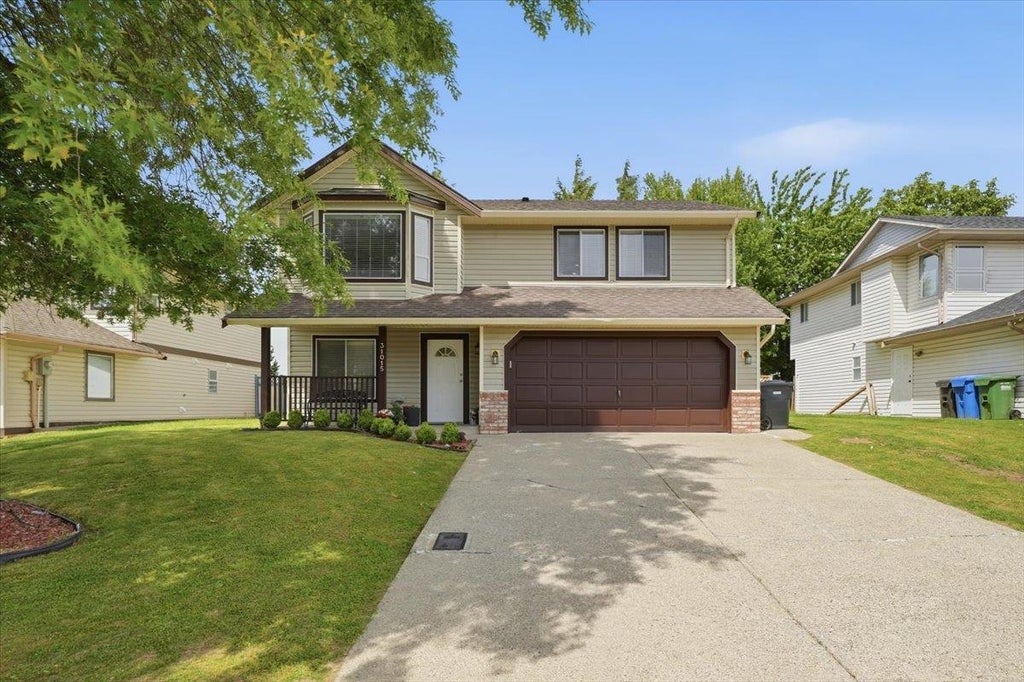 Photo of 31015 Upper Maclure Road, Abbotsford, BC V2T 5J5 (MLS # R3157300)