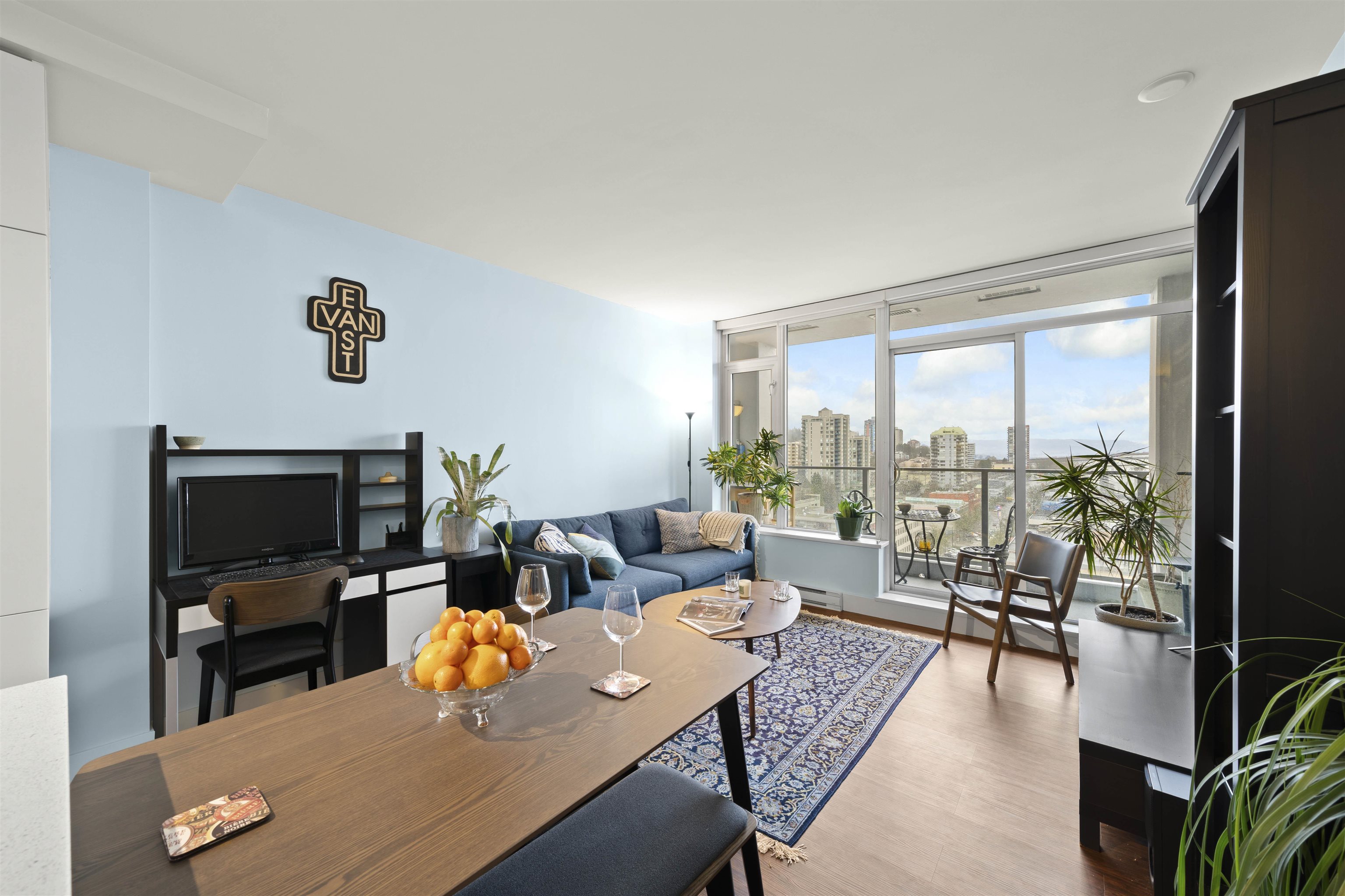 668 Columbia Street 2005