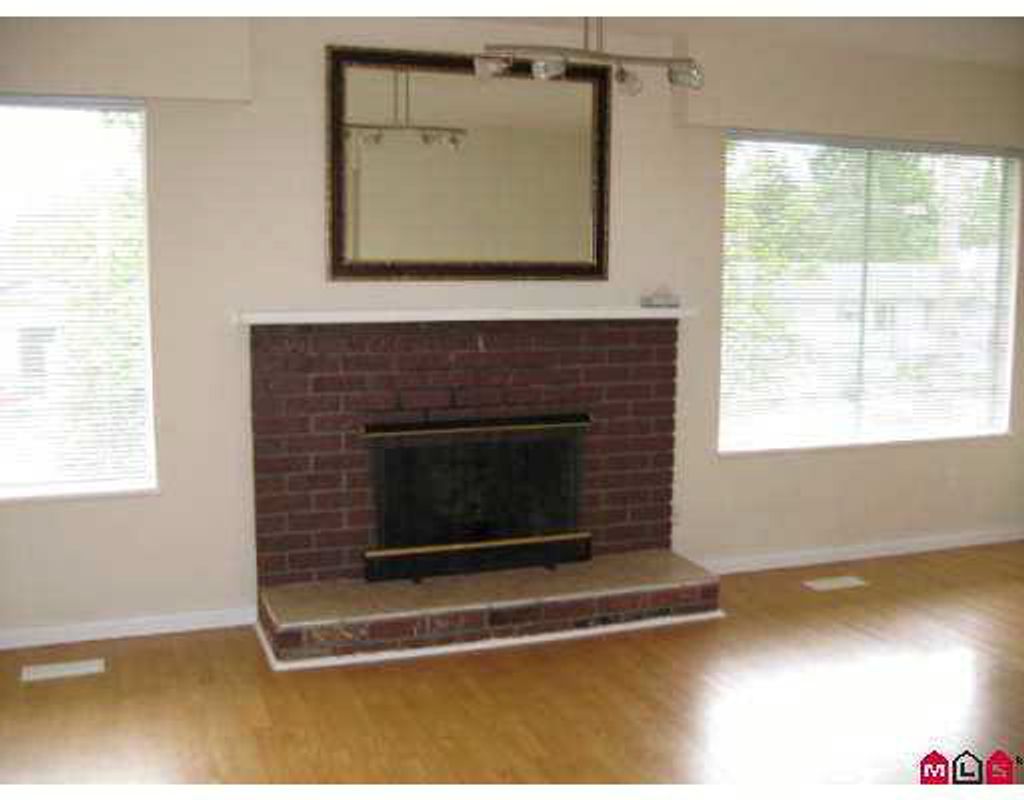 listing image 1105475237914562700
