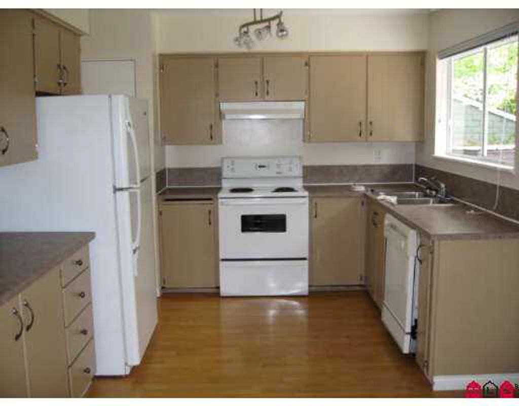 listing image 1107370140050374992