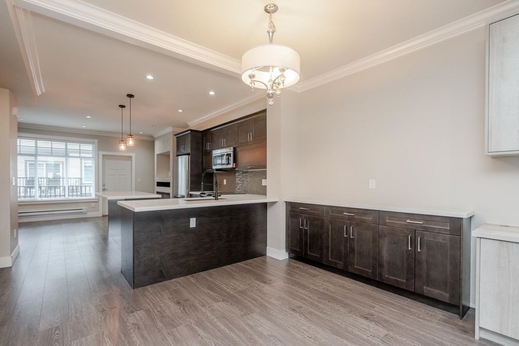 listing image 1105857470667503308