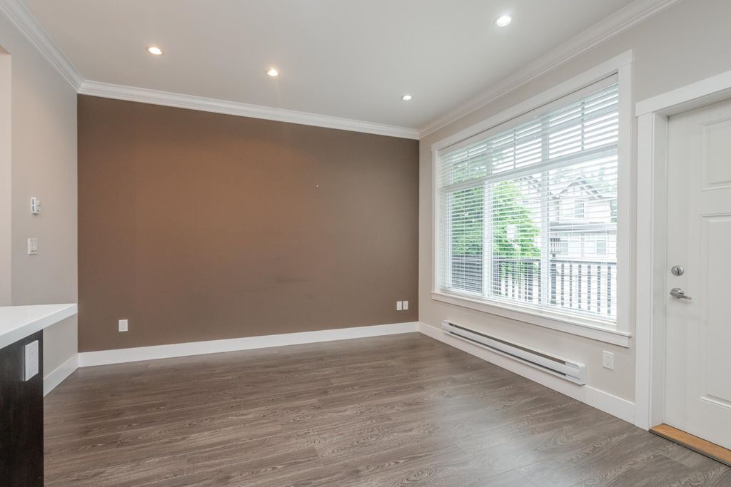 listing image 1100954914402966635