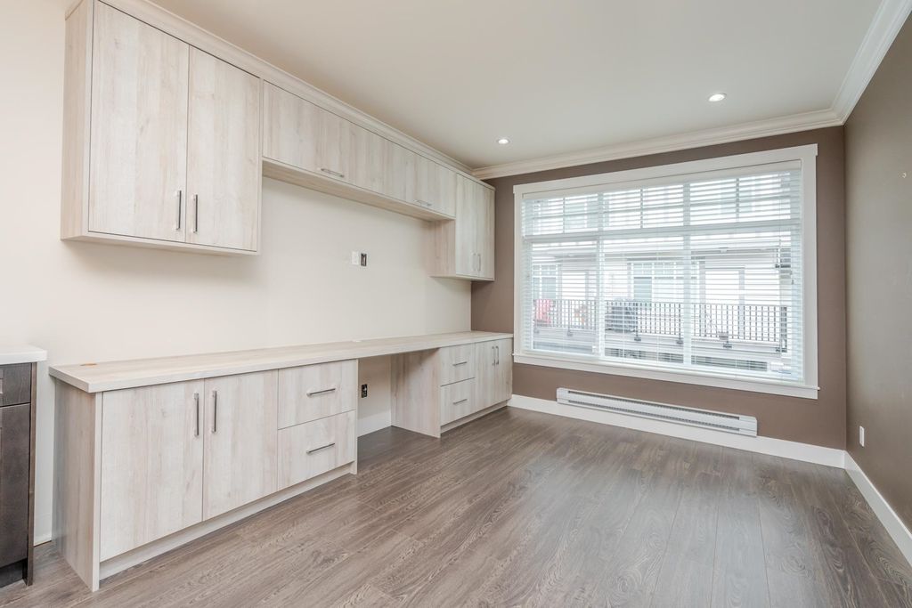 listing image 1109843249554739802