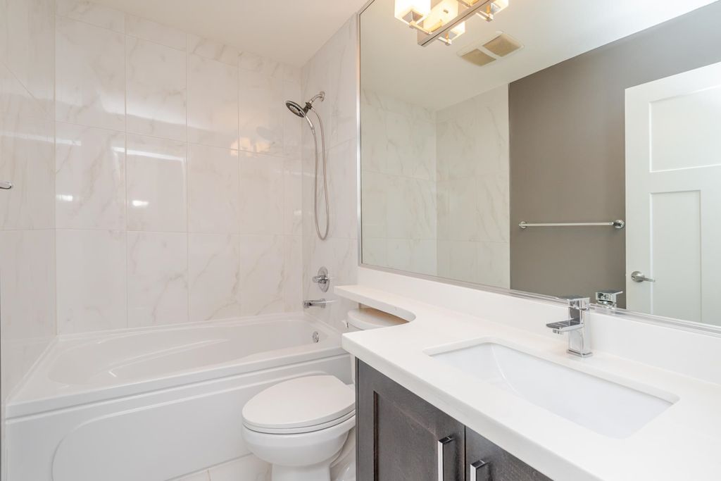 listing image 1100920224820979832