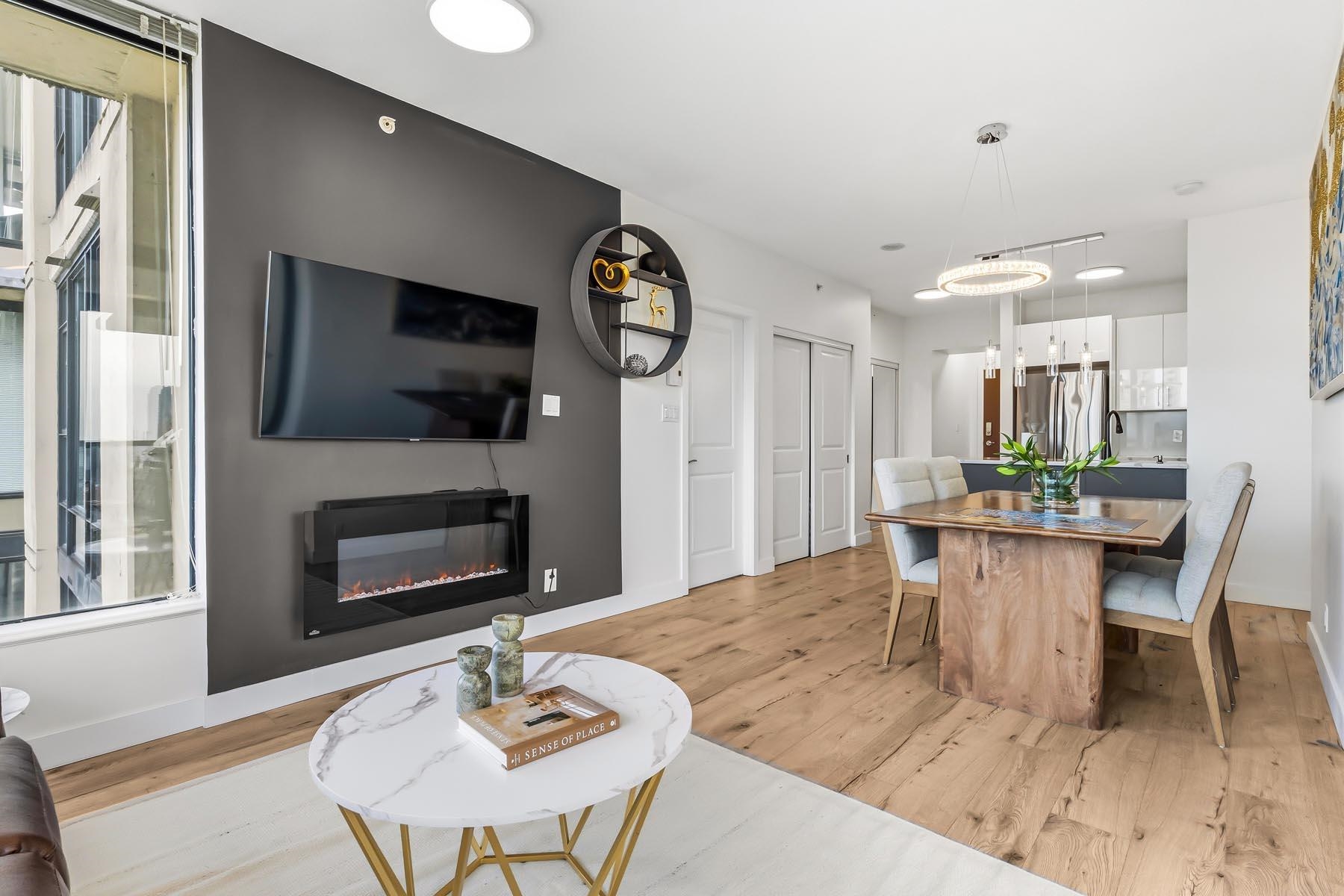 15 E Royal Avenue 1701