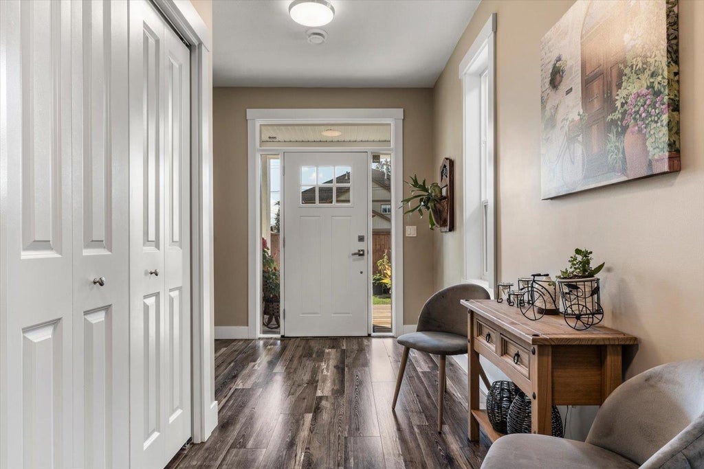 Photo of 46181 Second Avenue, Chilliwack, BC V2P 1S8 (MLS # R3175335)