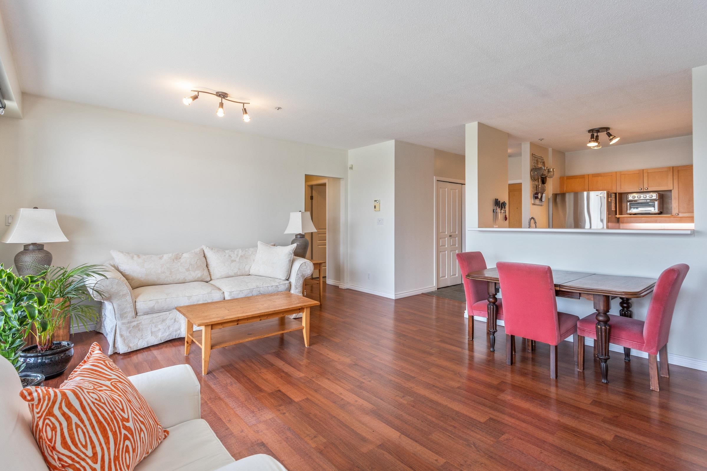 1820 E Kent Avenue South 306