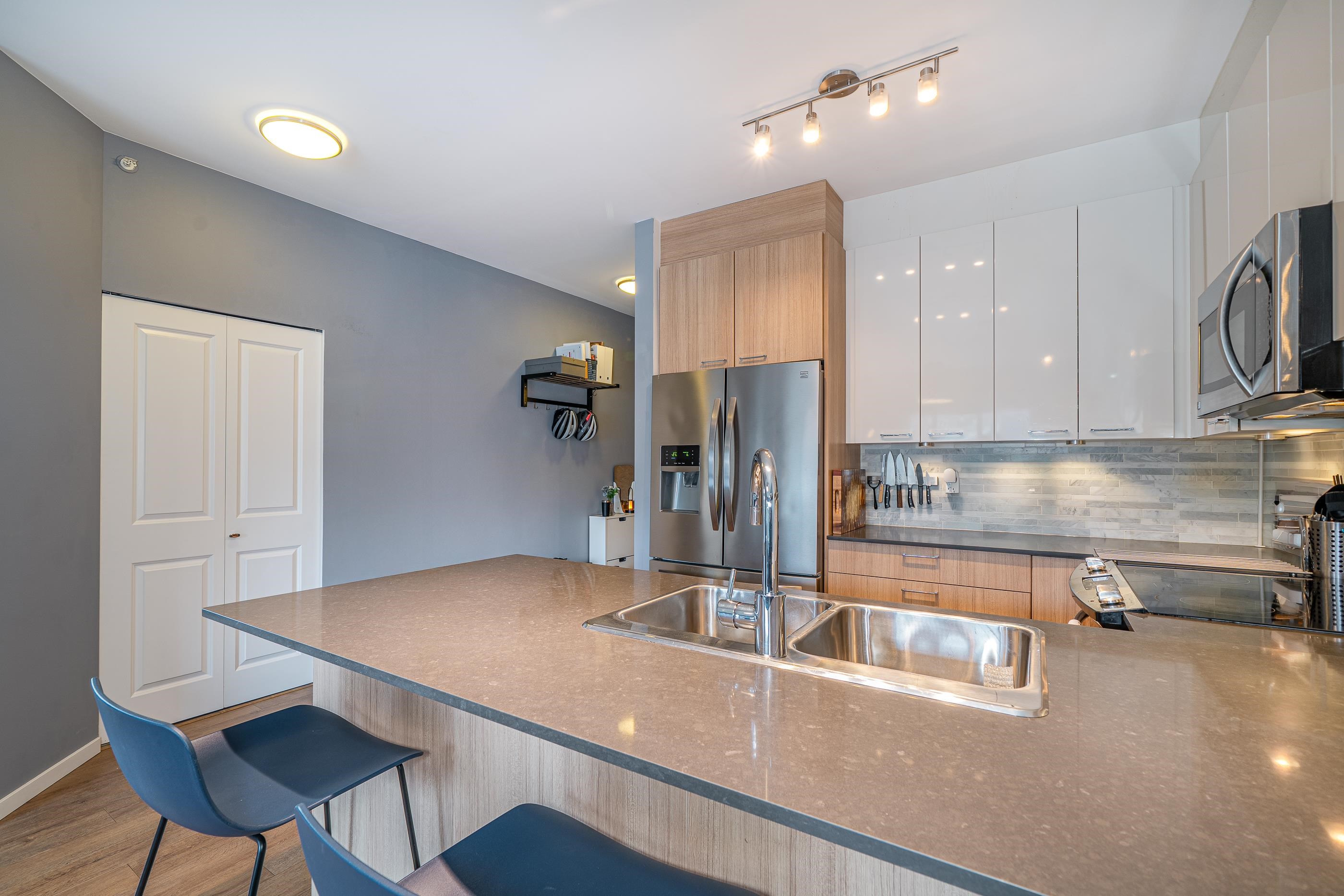 210 Lebleu Street 409