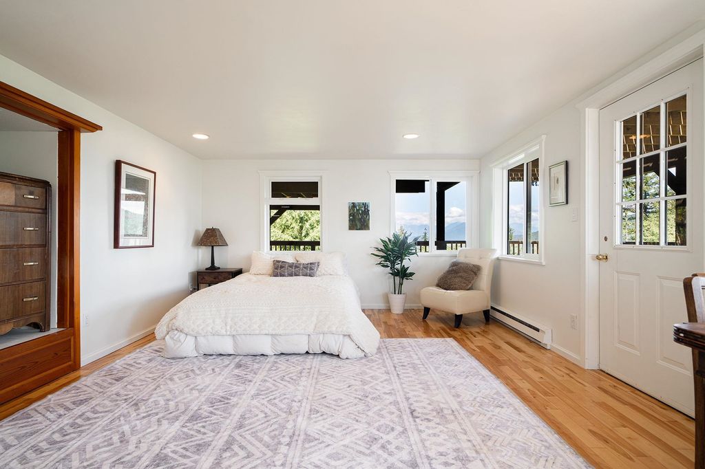 listing image 1105615226322582579