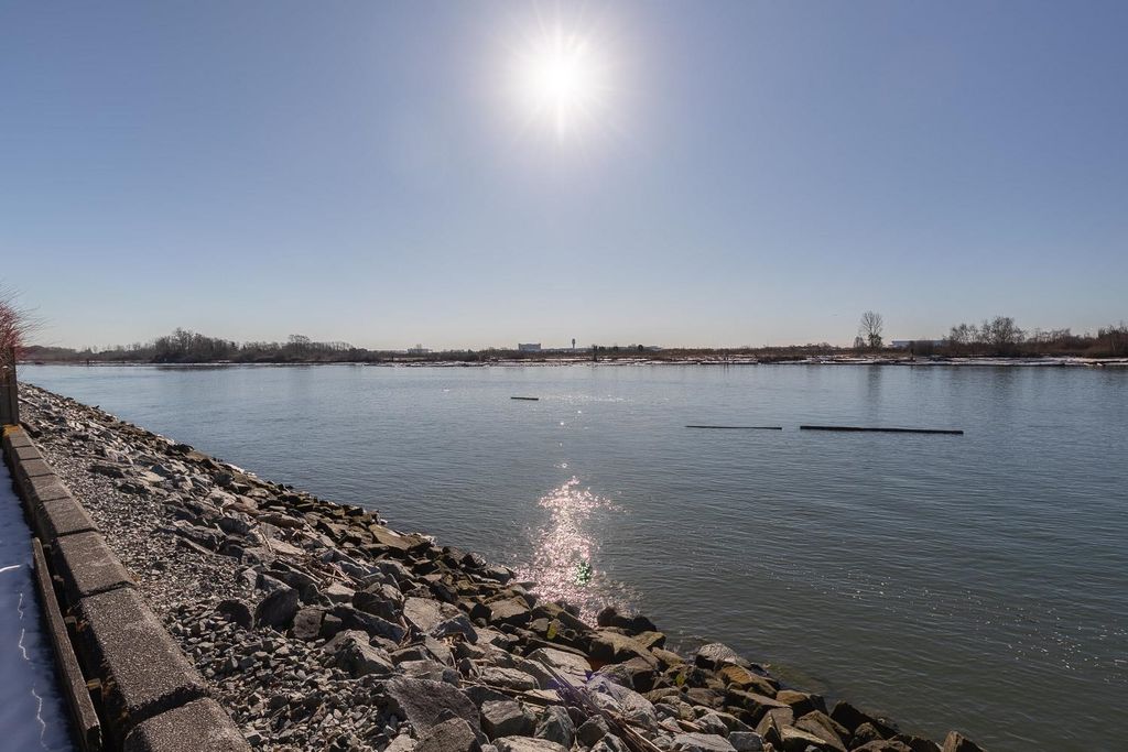 listing image 1103865307503100472