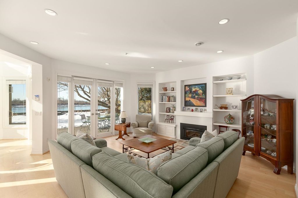 listing image 1106563540307120728