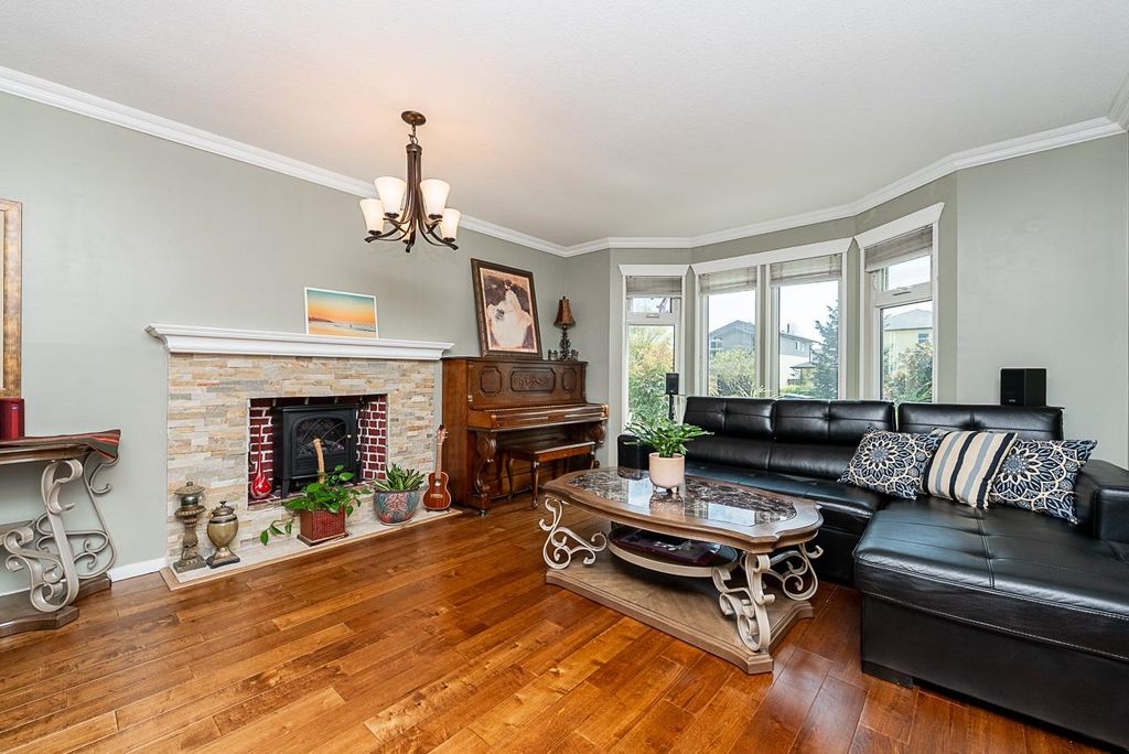 listing image 1100982058993511784