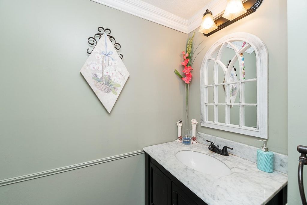 listing image 1104978865331091681