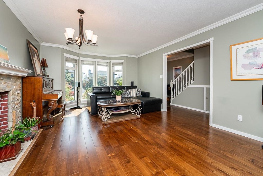 listing image 1108500546522077754