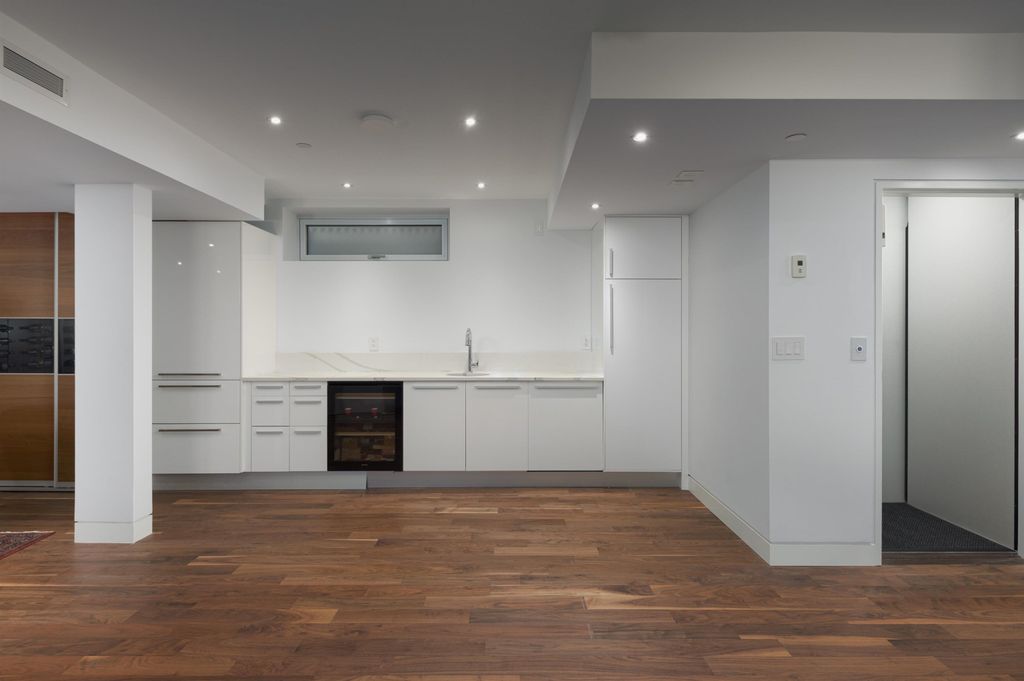 listing image 1103787831772225898