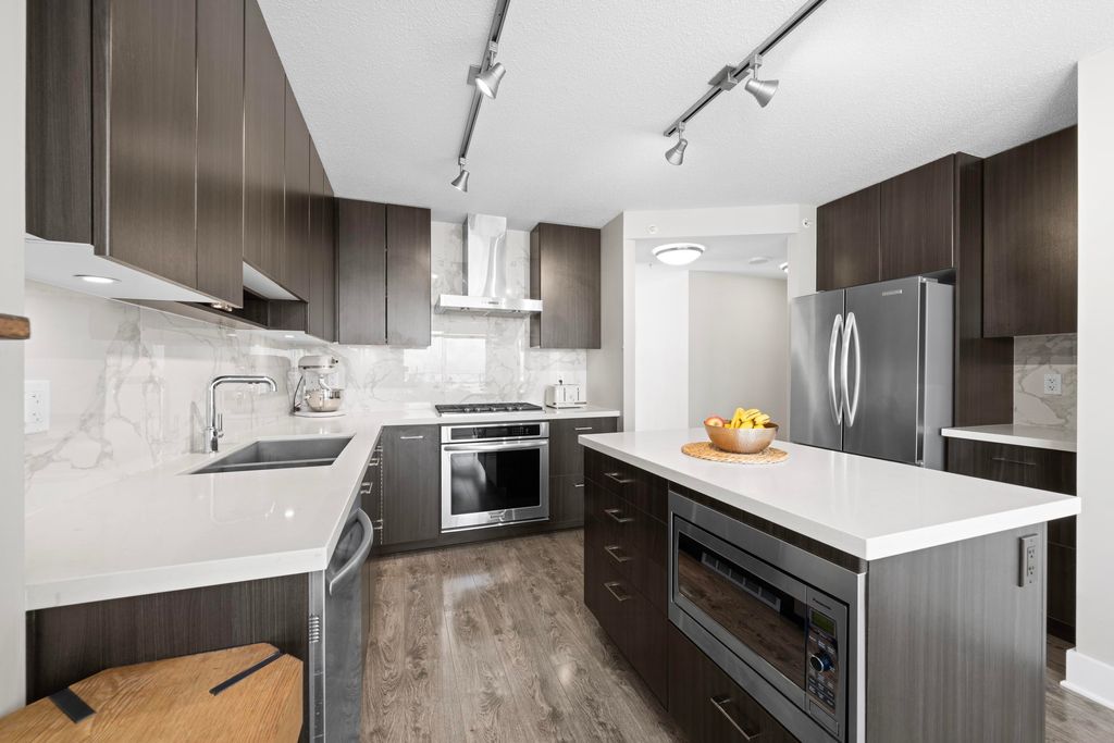 listing image 1105098010009358331