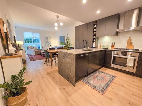 3131 Murray Street 224 Port Moody BC V3H 0L9