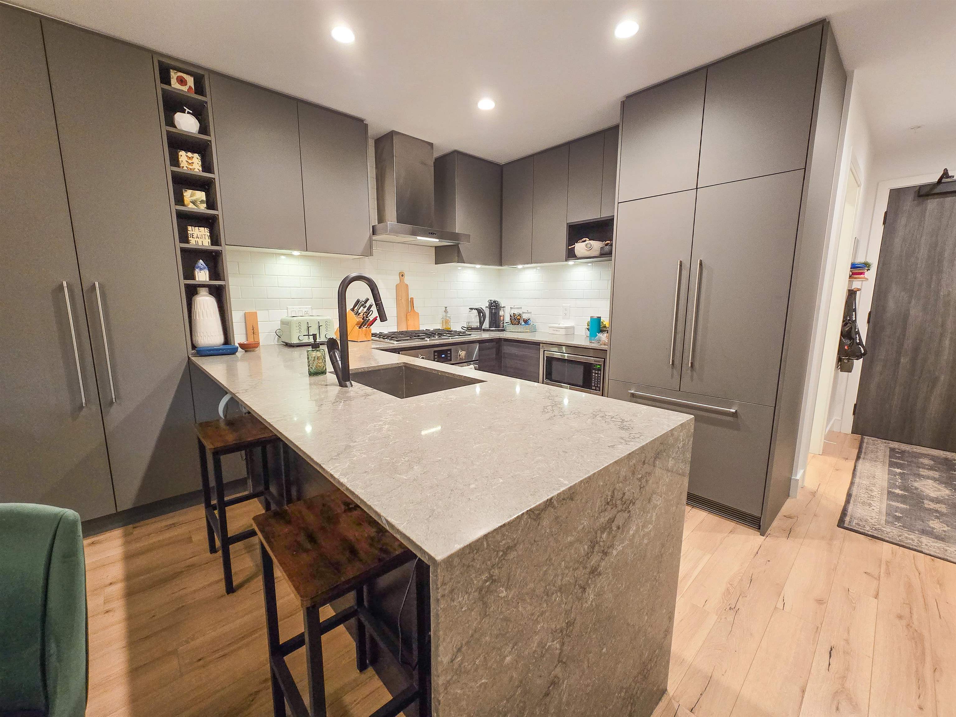 3131 Murray Street 224