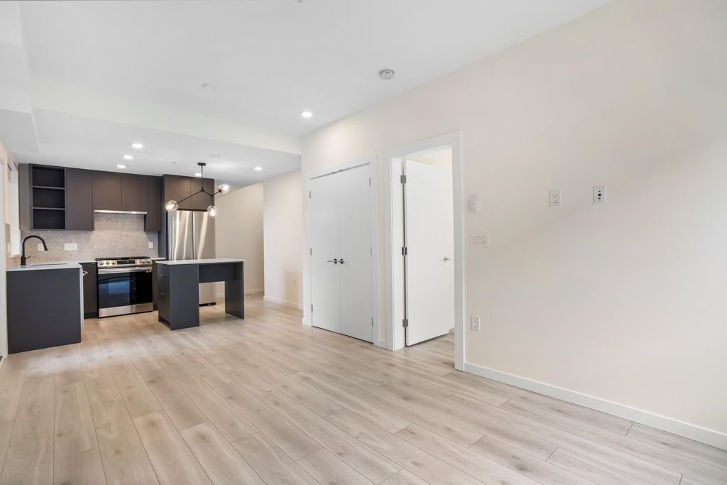 Photo of 7920 206 Street #301, Langley, BC V3A 8S5 (MLS # R3072300)