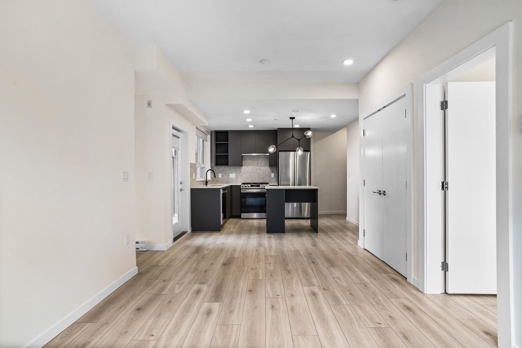 Photo of 7920 206 Street #301, Langley, BC V3A 8S5 (MLS # R3072300)