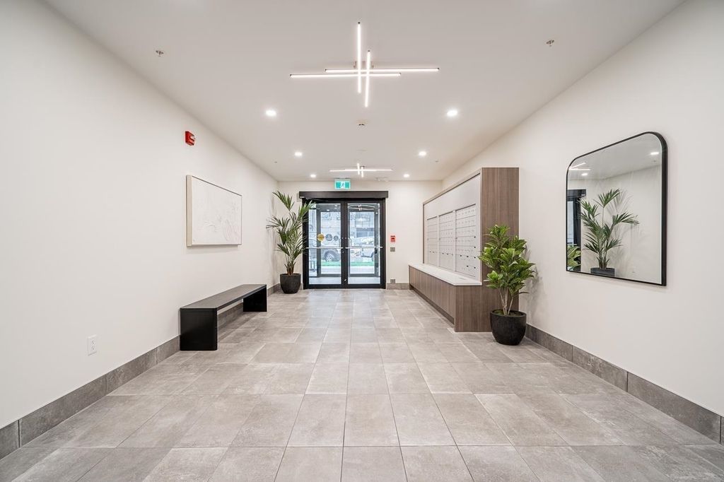 listing image 1107903174558352425