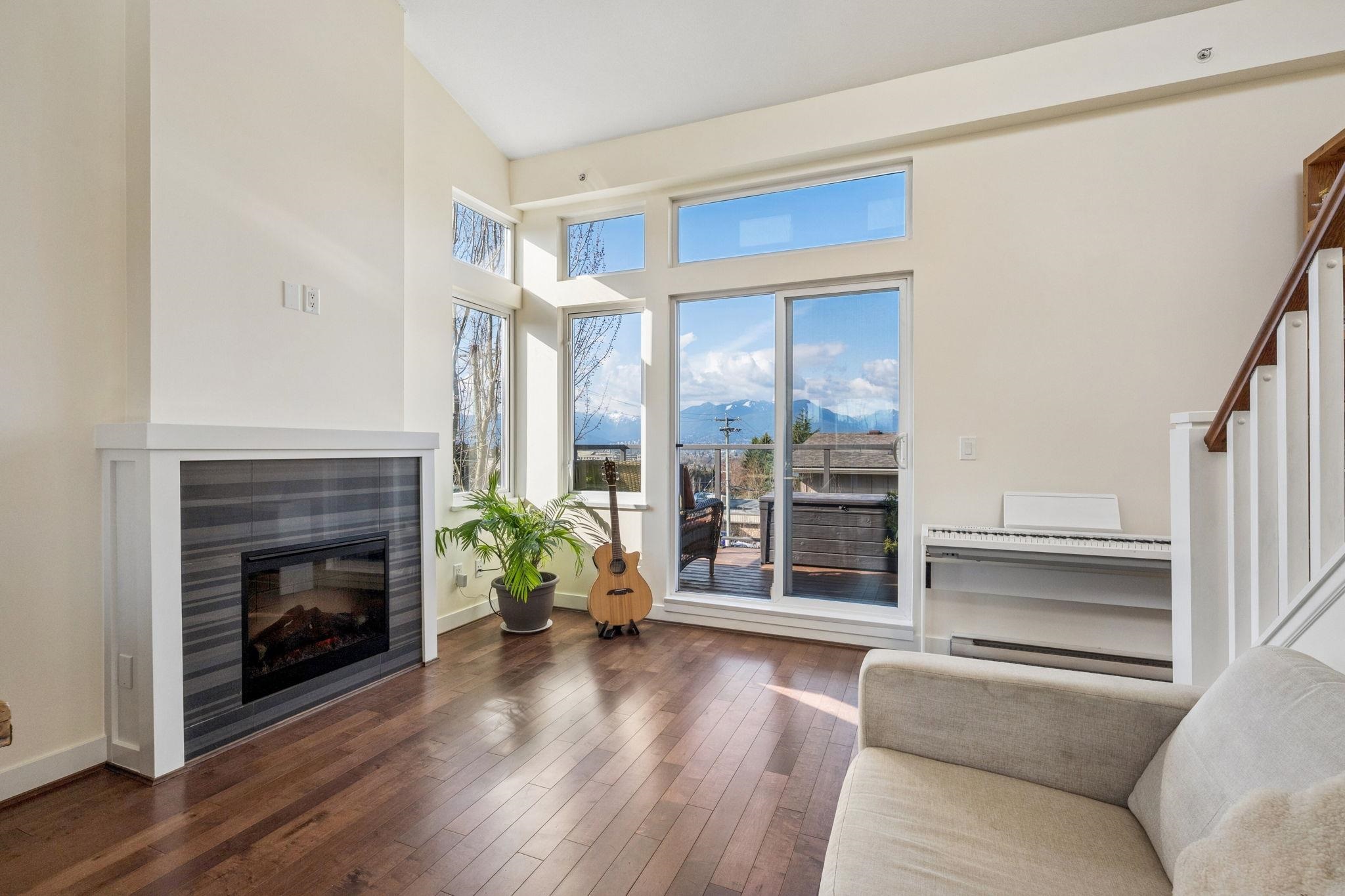 3788 Laurel Street 18