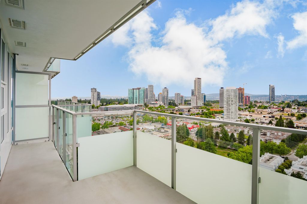 listing image 1106980552133056060