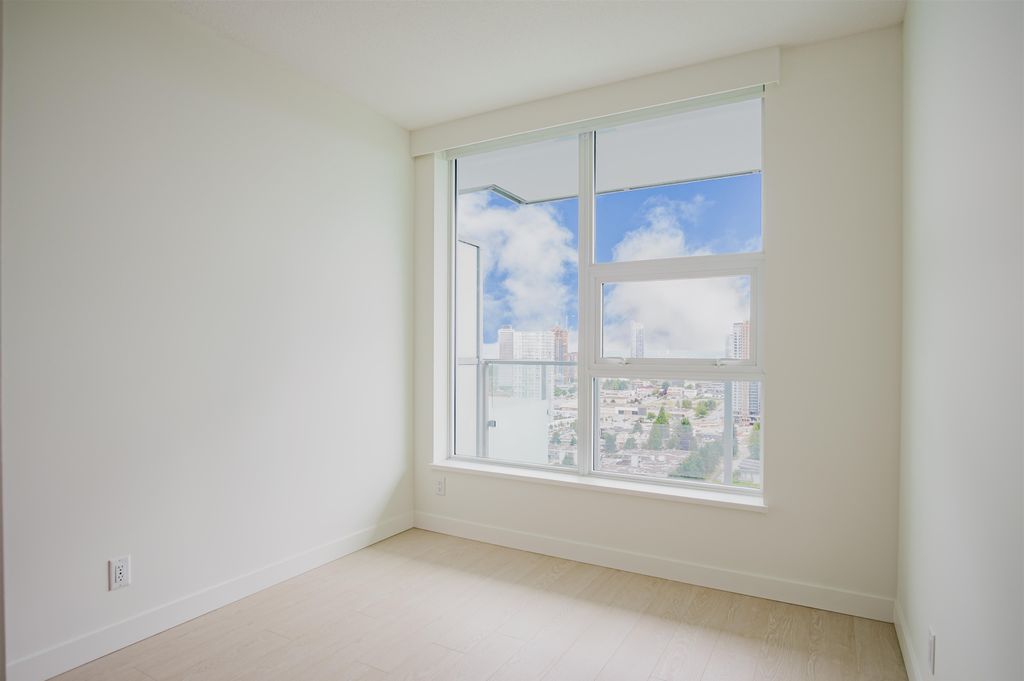 listing image 1100468395286150026