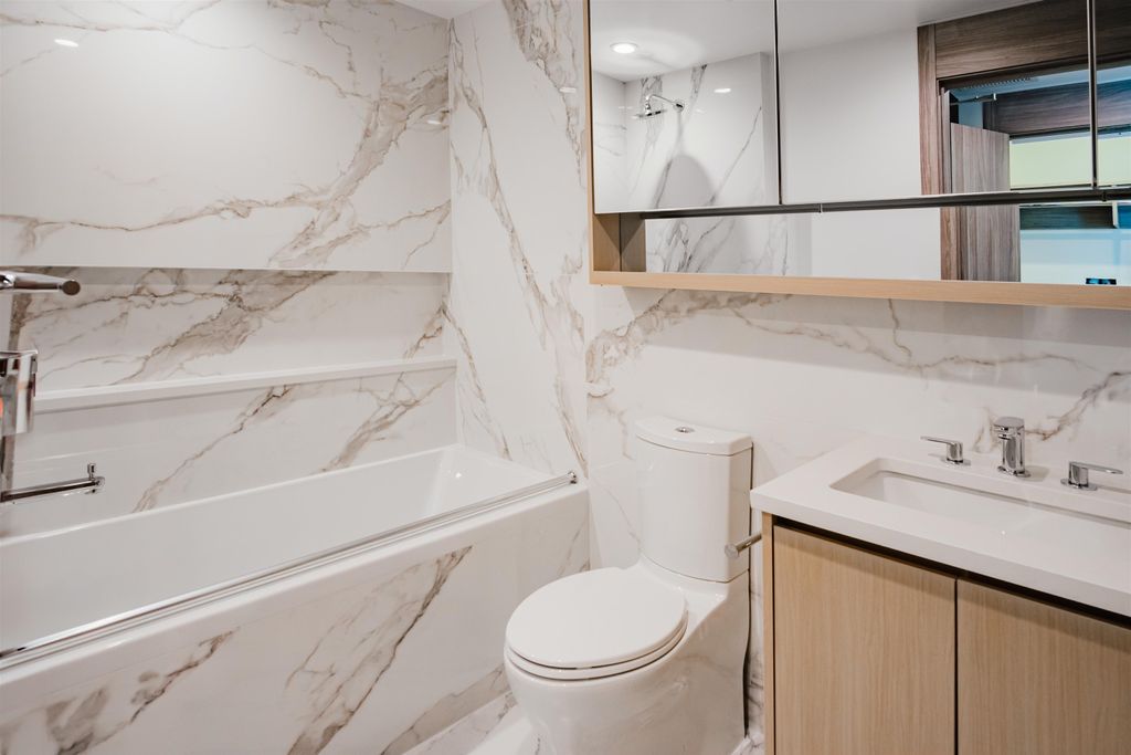 listing image 1100360166738105395