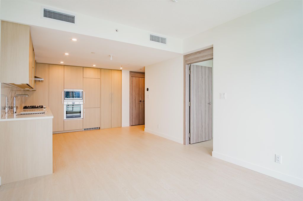 listing image 1108641722955319982