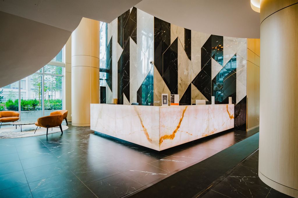 listing image 1106030662210979236