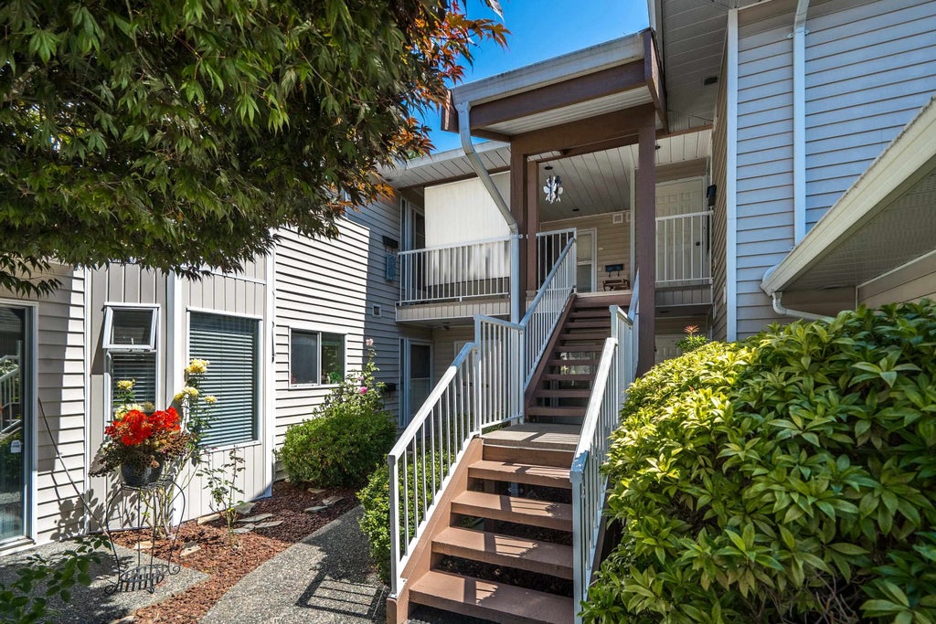 Photo of 6875 121 Street #203, Surrey, BC (MLS # R3155376)