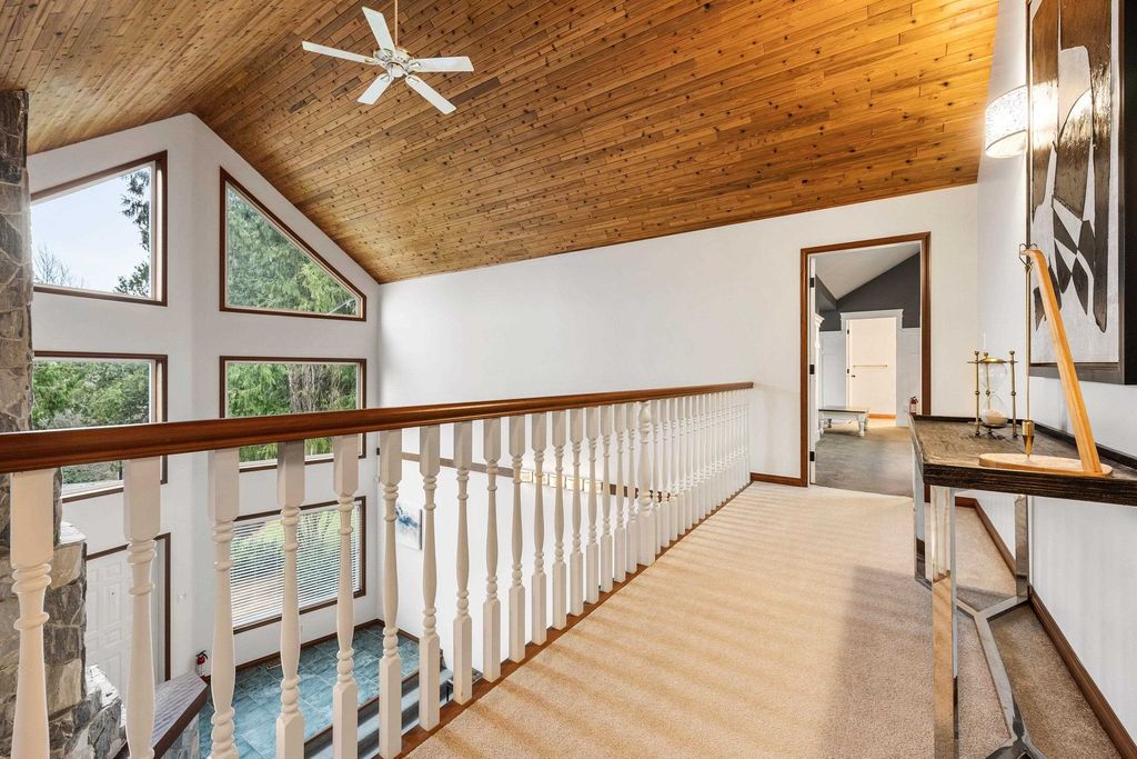 listing image 1103842174942214849