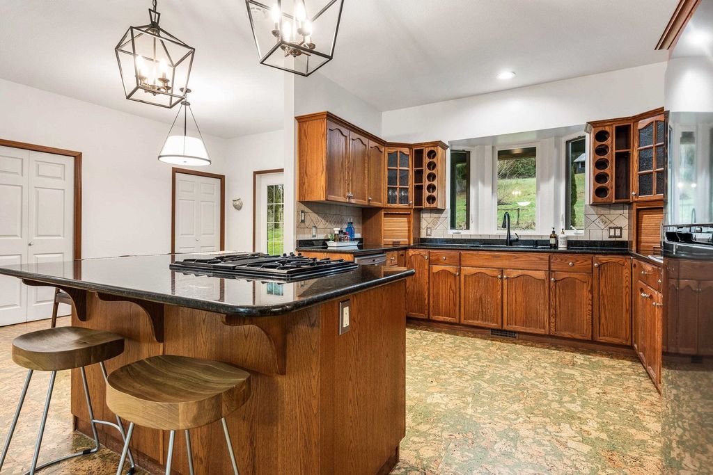 listing image 1100668780108528732