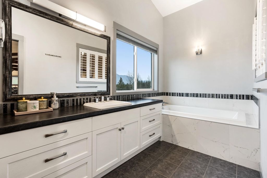 listing image 1104410304703586969